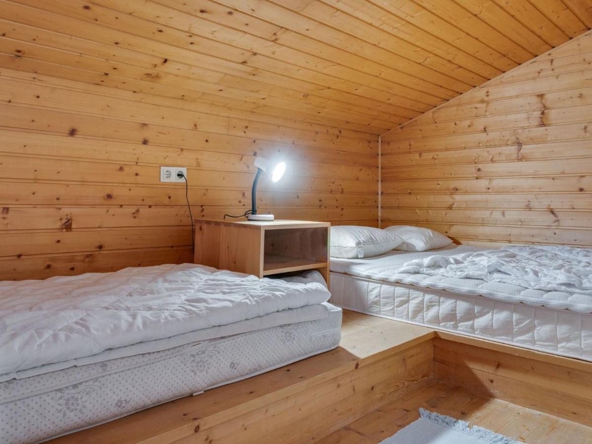 Spacious Chalet In Maishofen Near Forest Εξωτερικό φωτογραφία