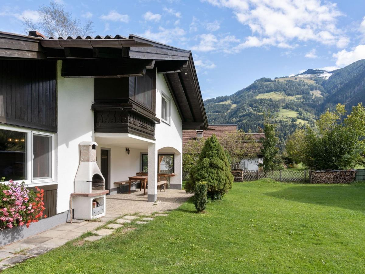 Spacious Chalet In Maishofen Near Forest Εξωτερικό φωτογραφία